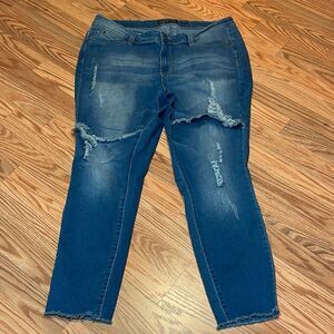 YMI WannaBettaButt, distressed jeans, mid rise, 18